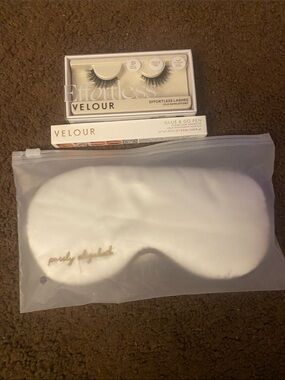 Velour eye lash & glue with sleep eye mask.